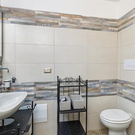 Giulia Apartment